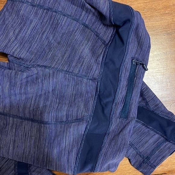 Lululemon athletica capris leggings in purple size women’s 6 - Picture 2 of 4